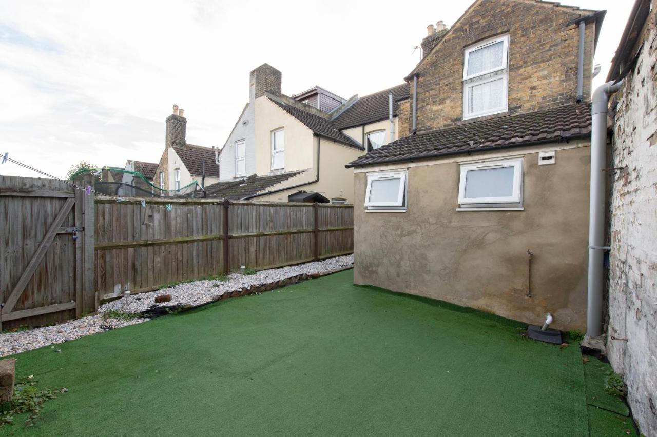 Fortified Home Rochester Rochester (Kent) Exterior foto
