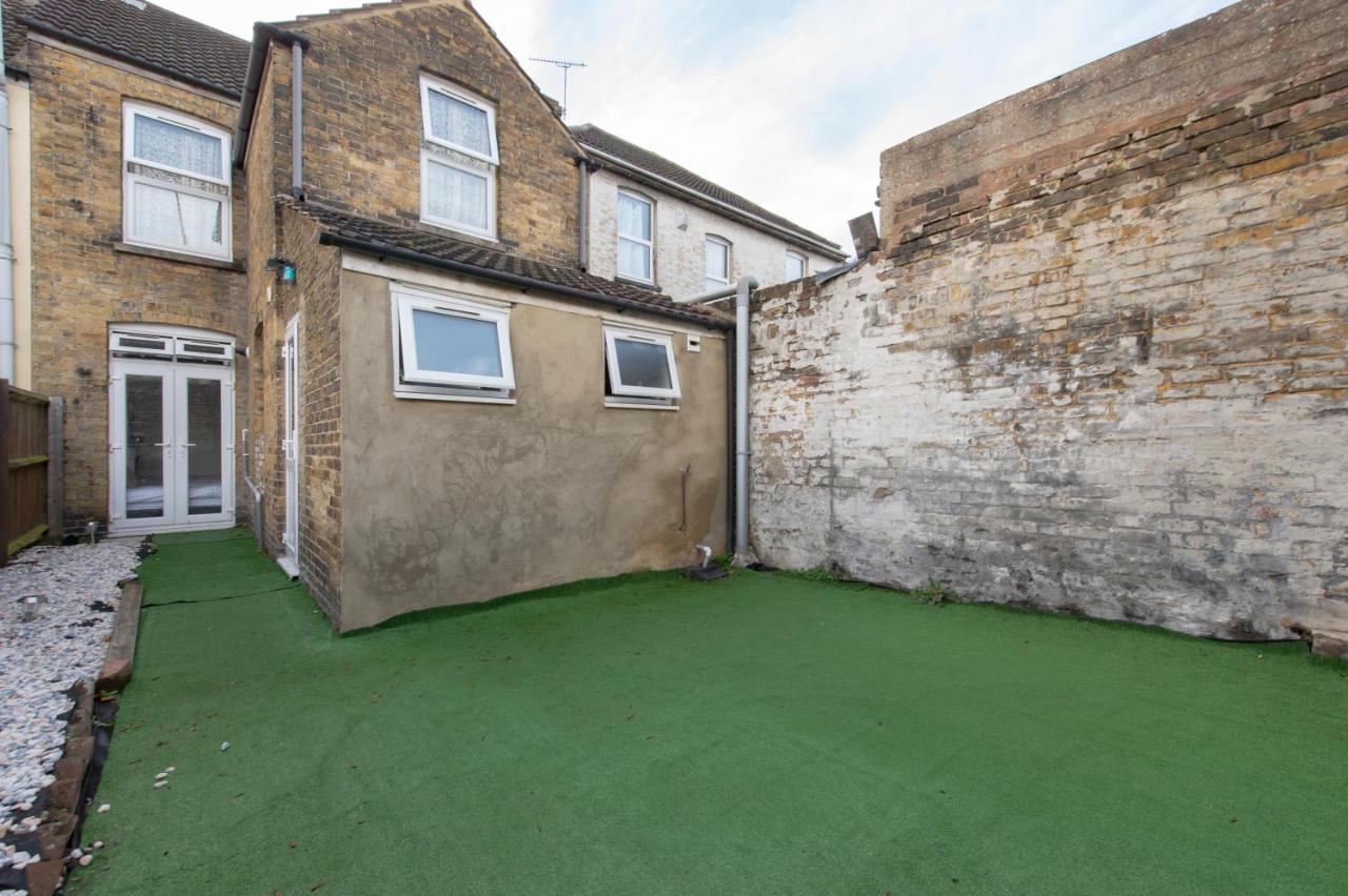 Fortified Home Rochester Rochester (Kent) Exterior foto